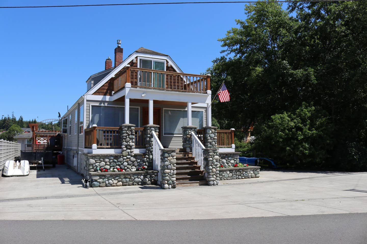 Quiet, Unique, And Cozy Beach House | Camano Island Real Estate